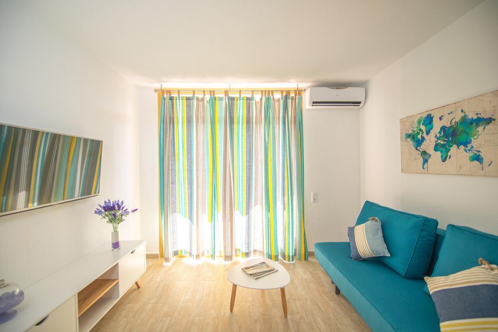 كامبريلس Ona Internacional Apartments الغرفة الصورة