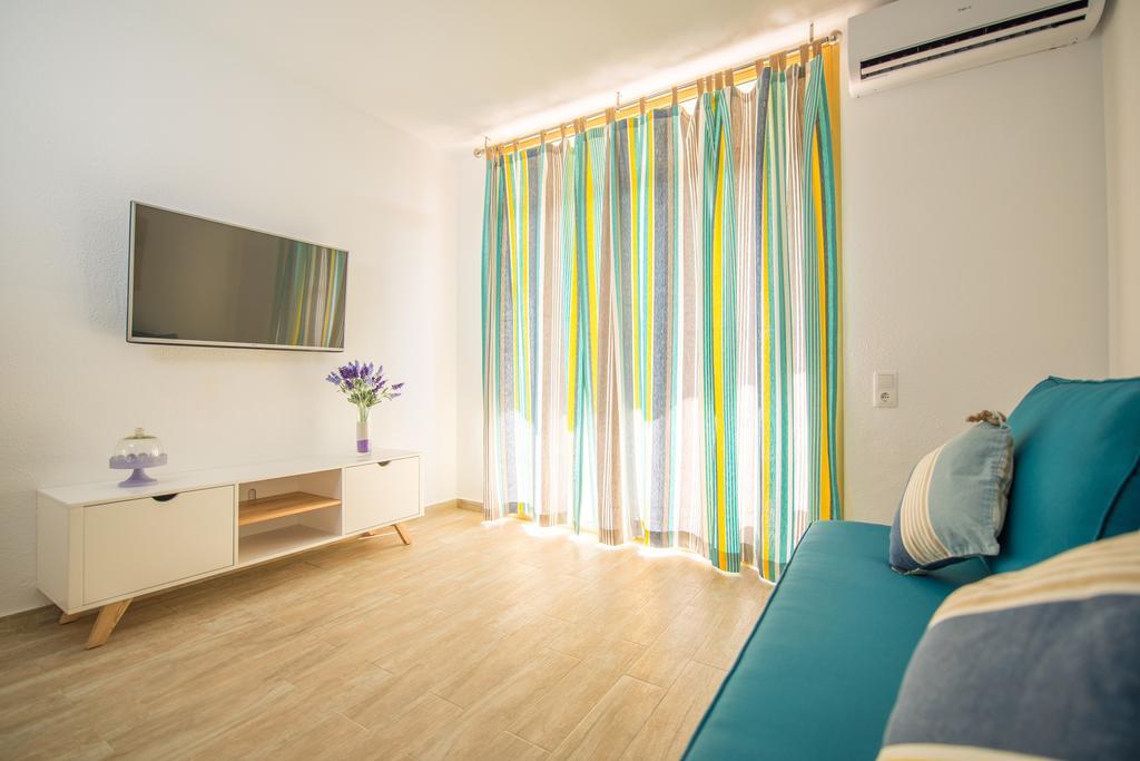 كامبريلس Ona Internacional Apartments الغرفة الصورة